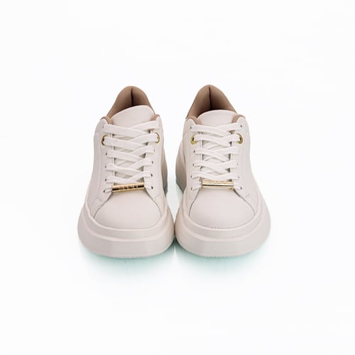 جزمة رياضية بيضاء – جزمة سبورت أنيقة بتصميم بيضاء...