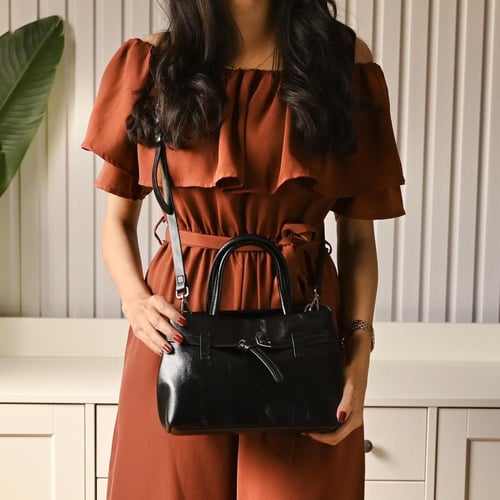 شنطة نسائي كاجول من الجلد الصناعي بتصميم كتف مع حز...