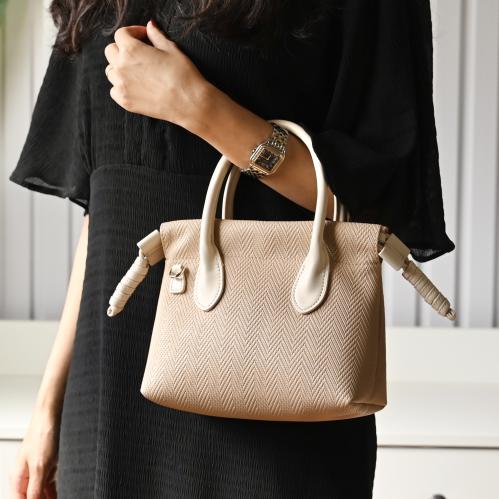 شنطة نسائي كاجول بتصميم أنيق