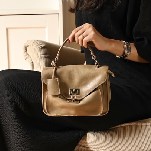 شنطة يد – أنيقة بتصميم كاجوال عملي من متجر سيرة (s...