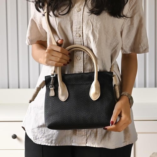 شنطة نسائي كاجول بتصميم أنيق