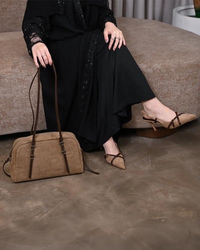 شنطة كتف شموه , تصميم راقي , الوان جذابة وانيقة .