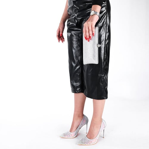 جزمة نسائي بتصميم عصرى من seera