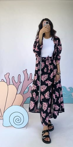 طقم الكيمونو المرجان الاسود