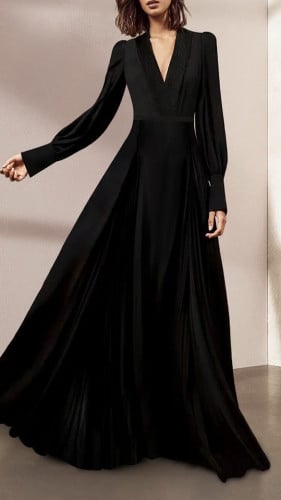 فستان أسود أنيق بأكمام طويله