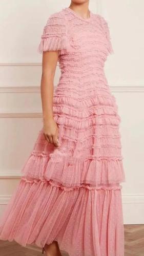 فستان دانتيل أنيق بأكمام منفوخة وعدة ألوان