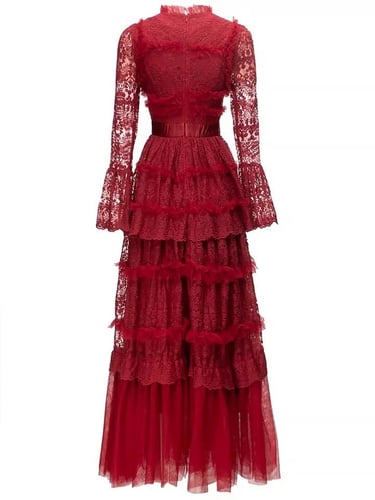 فستان نسائي مطرز وطبقات متدرجه بأكمام طويلة