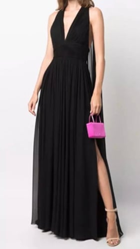 فستان نسائي بأكمام طويلة