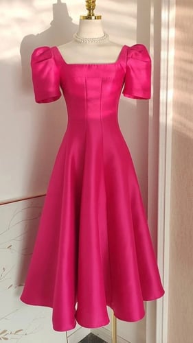 فستان سهرة بأكمام مكشوف الظهر بثلاث ألوان