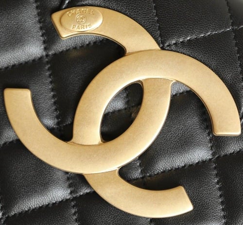 CHANEL Logo bag