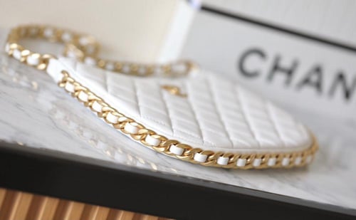CHANEL bag