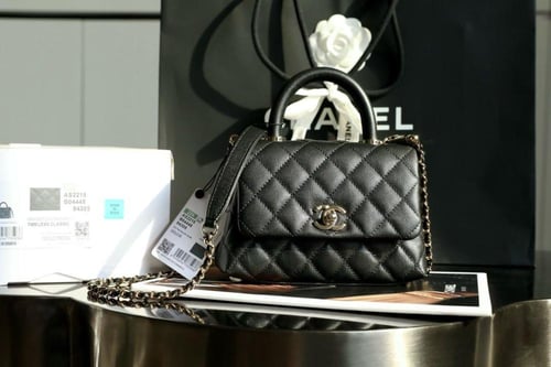 CHANEL bag