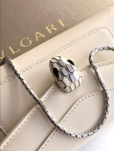 BVLGARI Serpenti Forever Phone Case أبيض