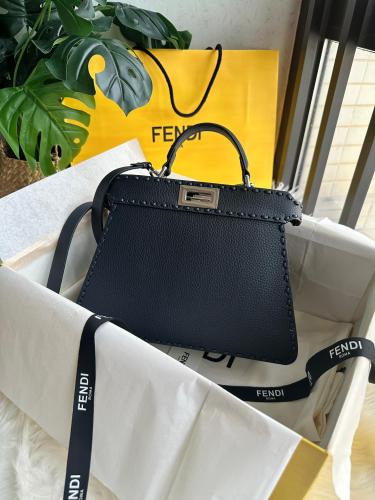 FENDI Peekaboo I SeeU