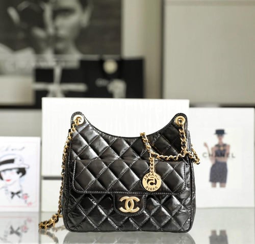 CHANEL bag