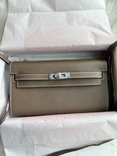 Hermes clutch kelly