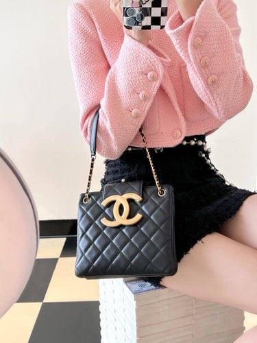 CHANEL Logo bag