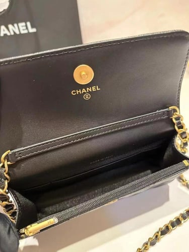 CHANEL Shoulder Bag