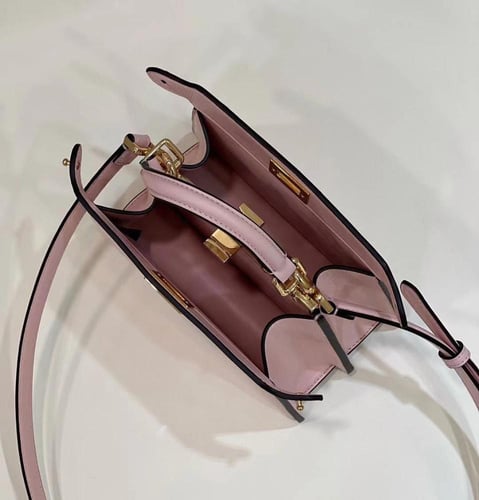 FENDI PEEKABOO ISeeU