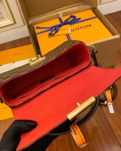 LV CROISETTE in Dameir Ebene