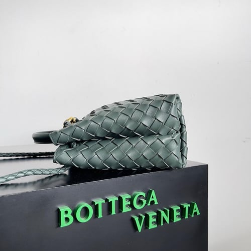 BOTTEGA VENETA Small Andiamo