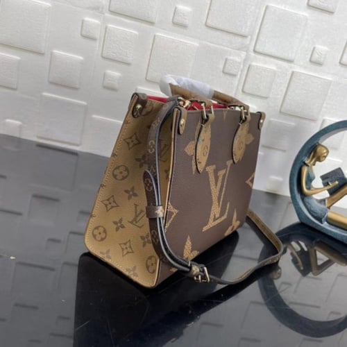 LV ONTHEGO PM TOTE BAG- Monogram