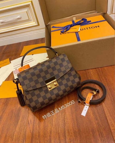 LV CROISETTE in Dameir Ebene