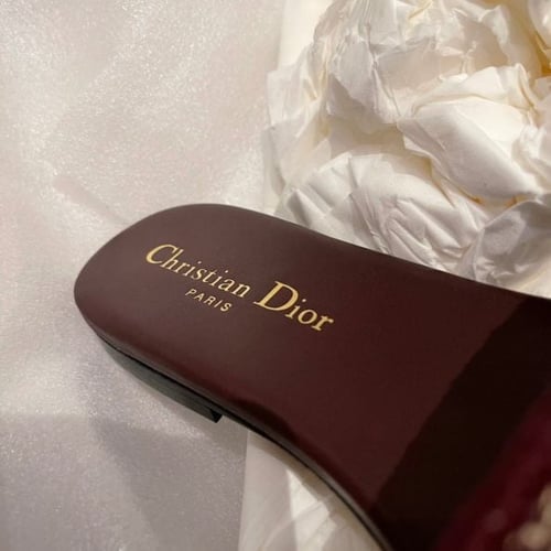 DIOR flat