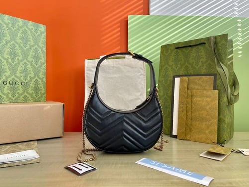 GG Marmont half-moon-shaped mini bag