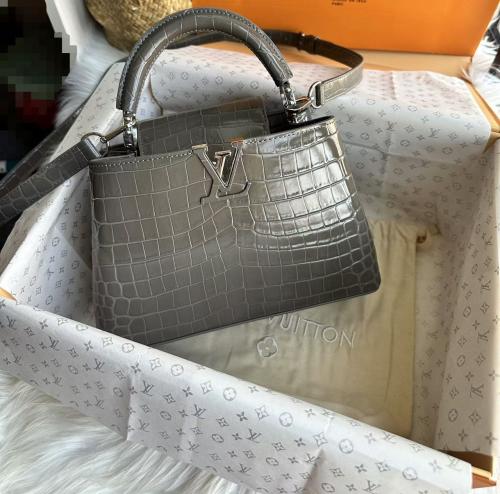 LV capucines