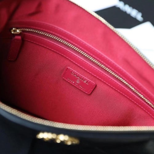 CHANEL 19 POUCH