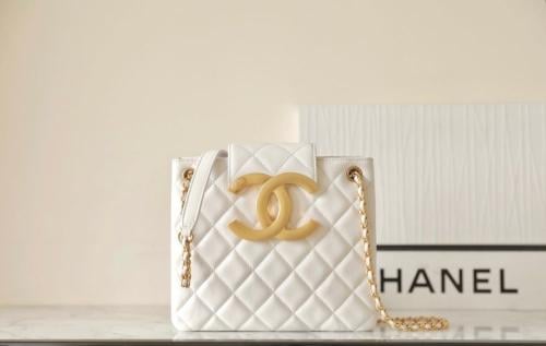 CHANEL Logo bag