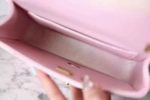 CHANEL pearl flap bag