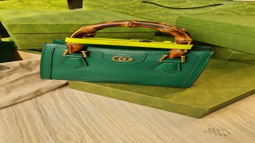 Gucci Diana jumbo mini bag