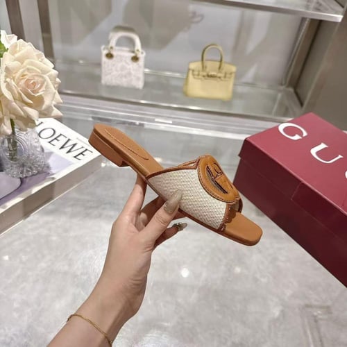 Gucci heels