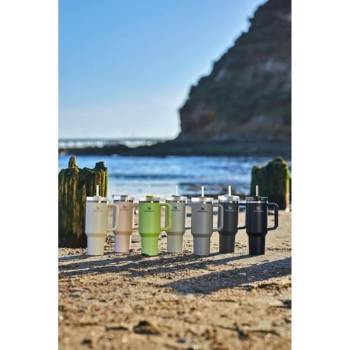 كوب Stanley Quencher H2.0 FlowState المصنوع من الف...