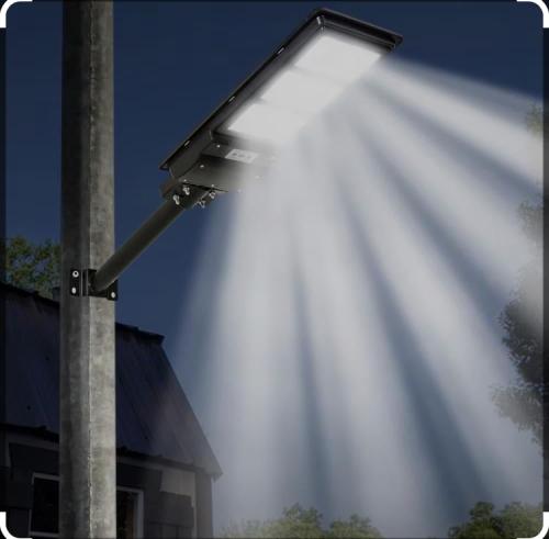 كشاف طاقة شمسية 1800w