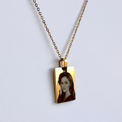 قلادة اوبيرلا مستطيلة ذهبي