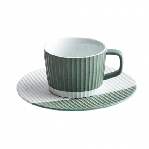 كوب السيراميك المنقوش المخطط باللون الرمادي