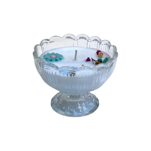 شمعة معطرة برائحة الورد