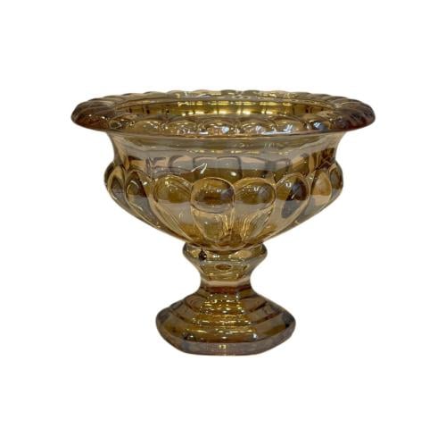 فازة زجاج شكل كأس