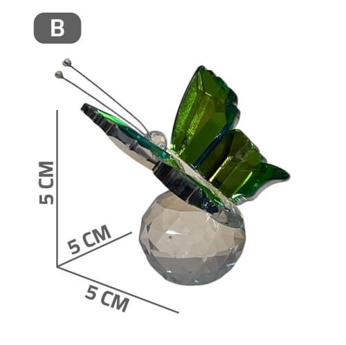 فراشة زجاجية