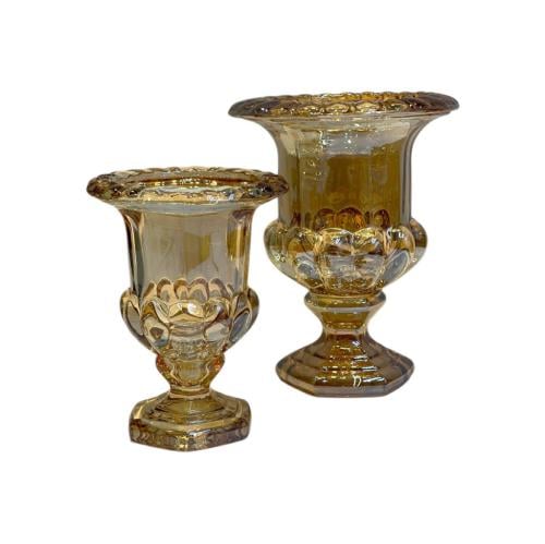 فازة شكل كأس