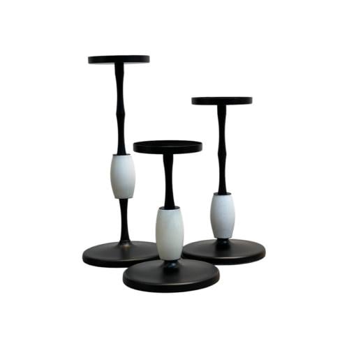 شمعدان اسود ديكور أبيض