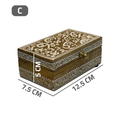 صندوق خشب نقشة بيضاء