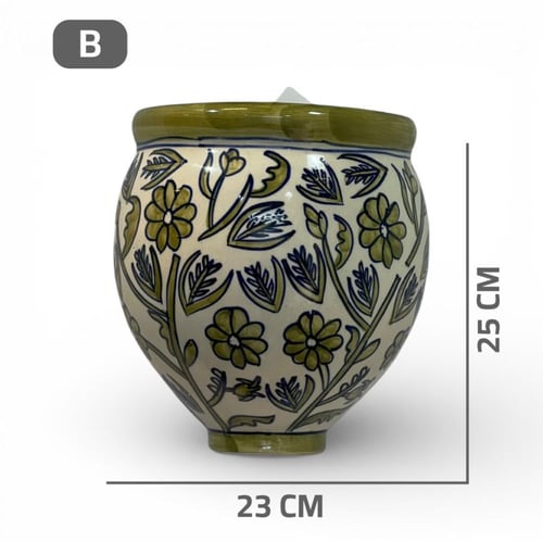 فازة خزف جدارية