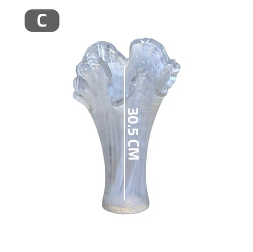 فازة زجاج أبيض