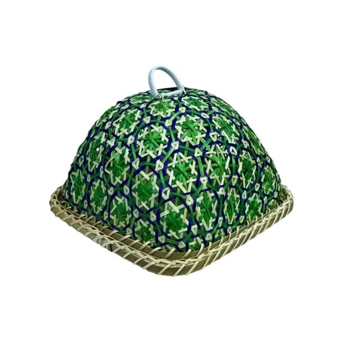 سلة خوص مع غطاء مربع