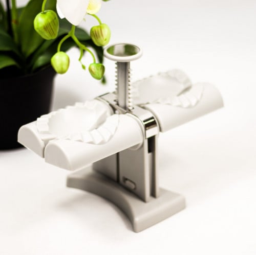 قالب تشكيل السمبوسة