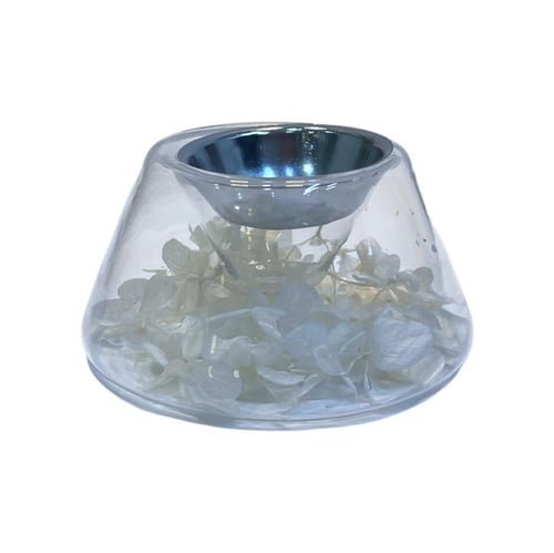 مبخرة زجاج هرمية مع ورد مجفف